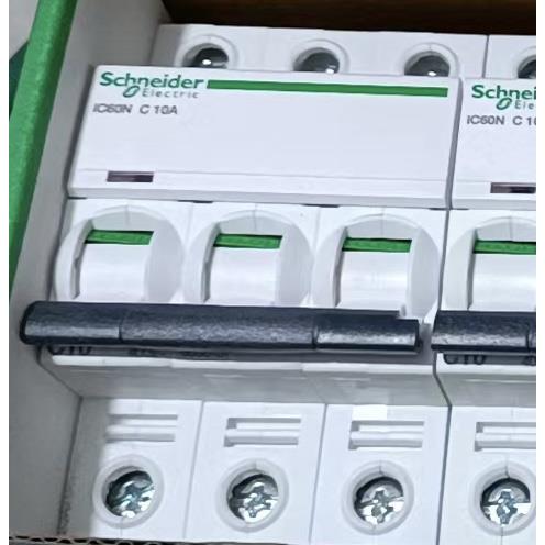 非实价议价议价议价A9F75332iC60N 3P 32A 25A courbe D断路器A9F