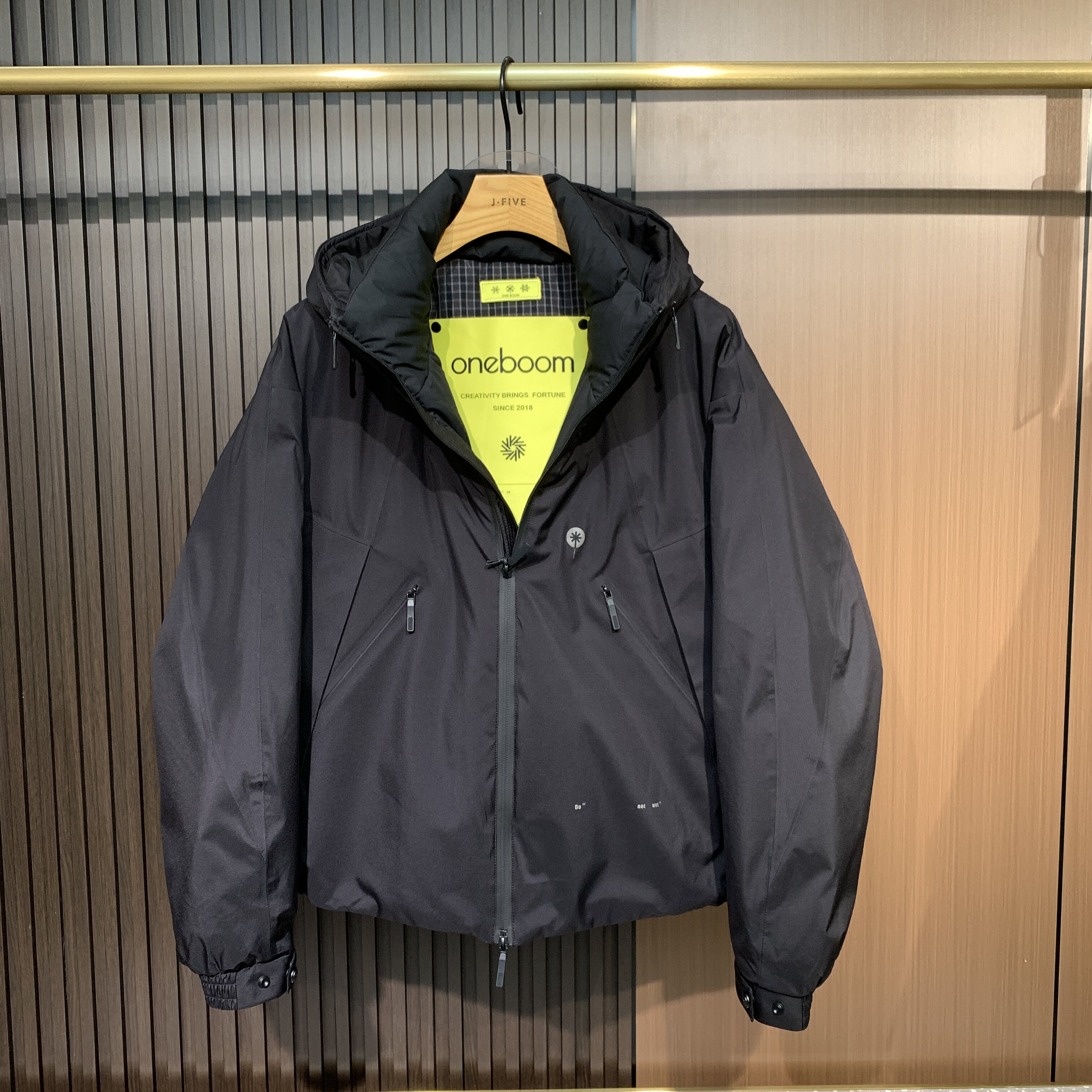 2026秋冬季新款潮流连帽羽绒服男冬季宽松保暖冲锋衣青年休闲外套