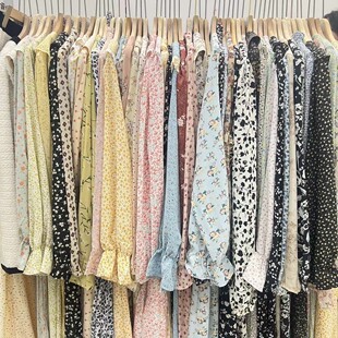 碎花裙29 孤品长袖 39集合秒完下架1116悦111柏 1099柏特价 1001柏