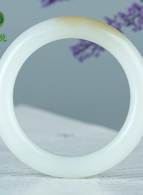 和田玉手镯女款玉镯子