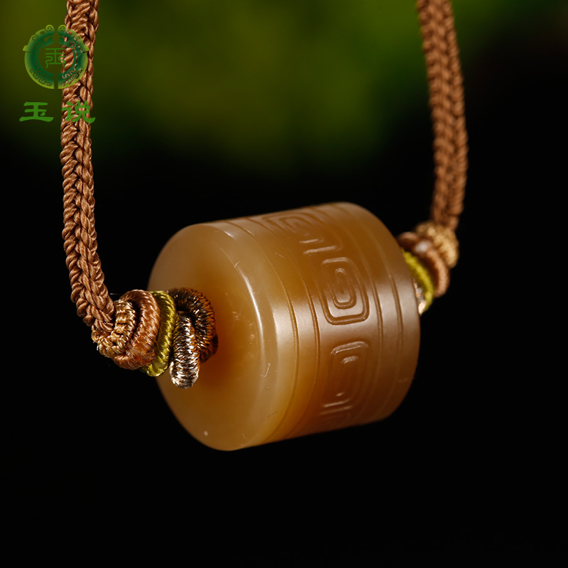 和田玉路路通吊坠男女款玉坠