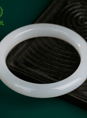 和田玉手镯女款玉镯子羊脂玉