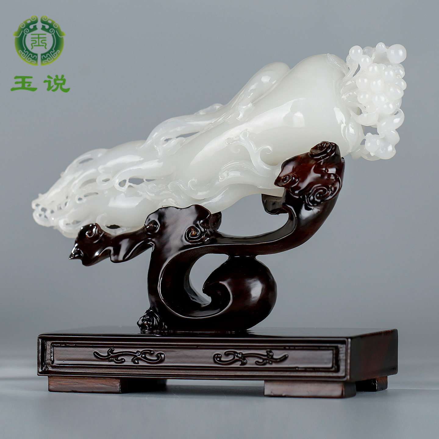 和田玉人参小摆件羊脂玉