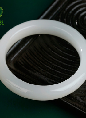 和田玉手镯女款玉镯子糯白