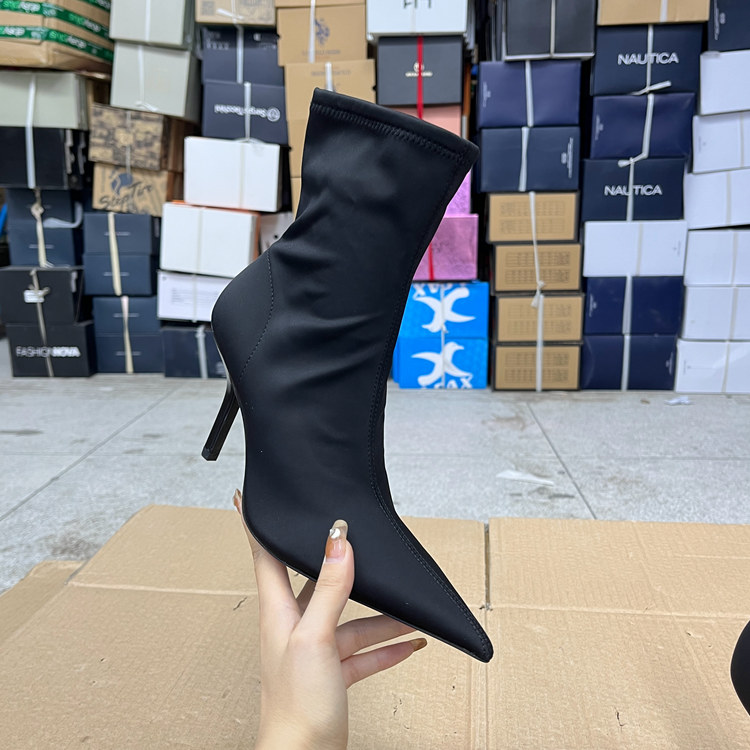 尖头细跟时尚气质纯色套筒瘦瘦靴