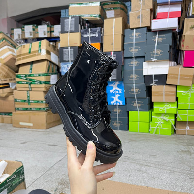 时尚新款童靴可爱舒适百搭马丁靴