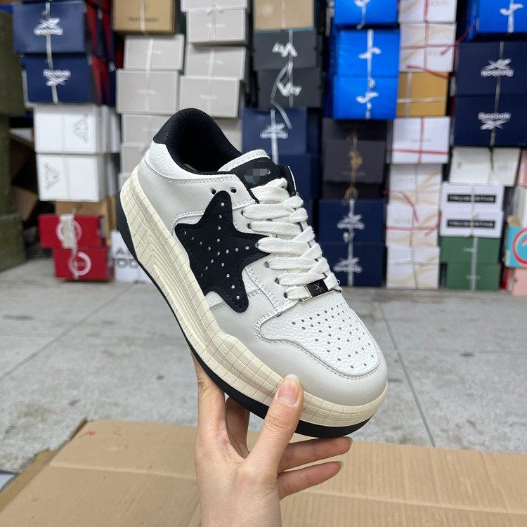 Lady Shoes外贸原单女鞋真皮新款时尚圆头厚底休闲星星系带板鞋,女鞋,休闲板鞋,淘宝优惠券,粉丝福利购,淘宝优惠卷