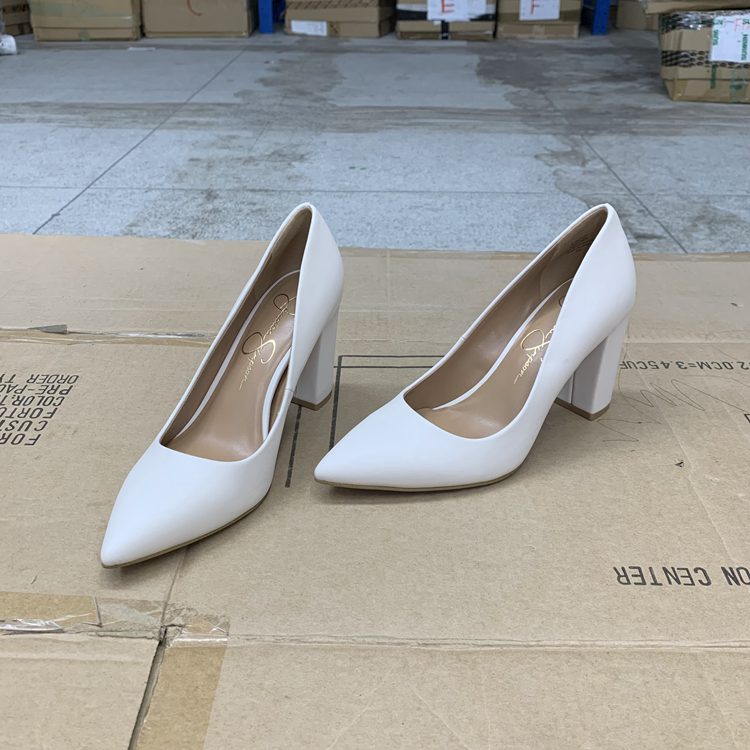 新款简约通勤透气舒适女单鞋