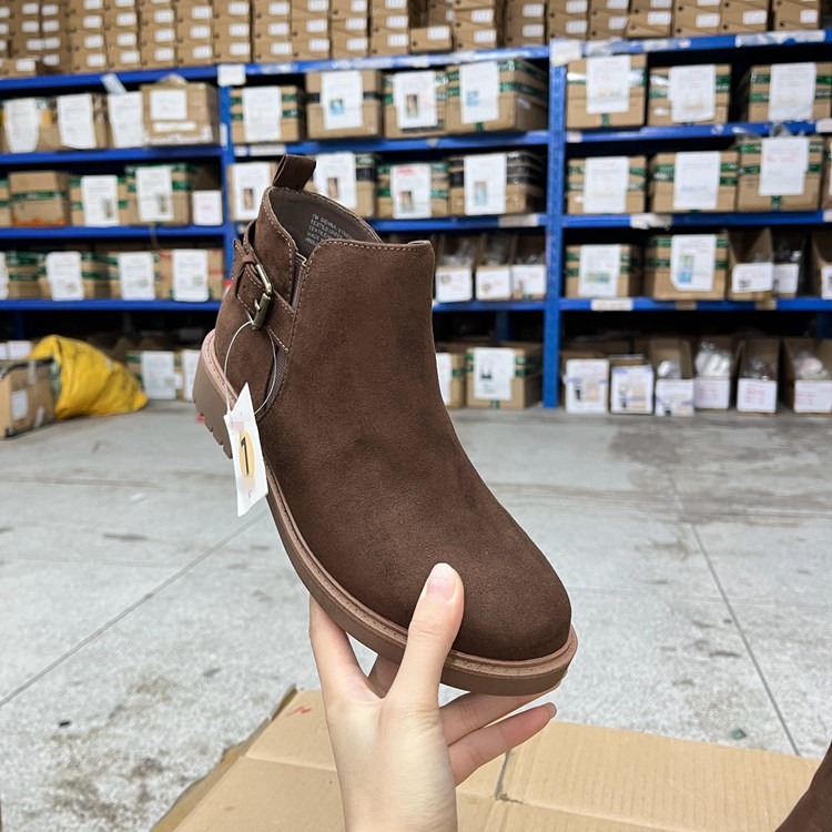 圆头粗跟侧拉链皮带扣短靴踝靴