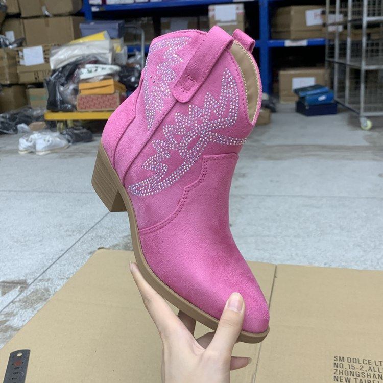 外贸原单尖头纯色粗跟短筒靴烫钻套筒芭比公主风