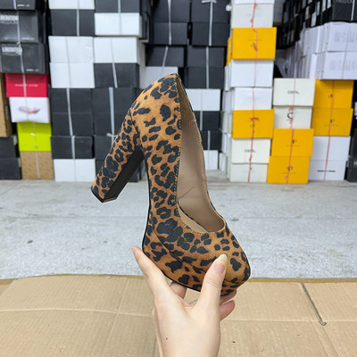 时尚新款浅口一脚蹬气质女鞋