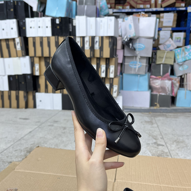 蝴蝶结圆头粗跟百搭一脚蹬单鞋