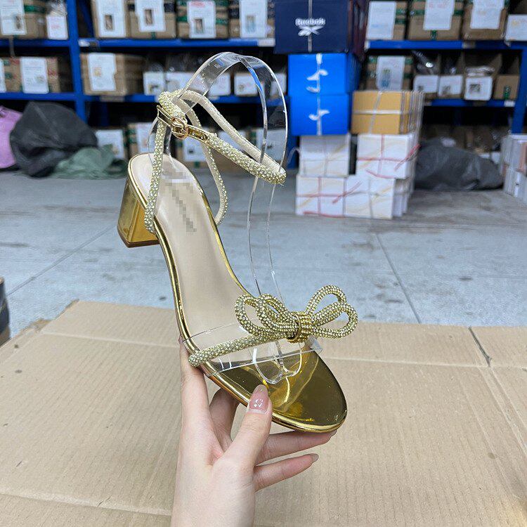 带钻粗高跟凉鞋简约时尚气质新款