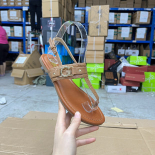 凉鞋 休闲百搭夹趾时装 圆头纯色平底金属标一字扣时尚 外贸原单女鞋