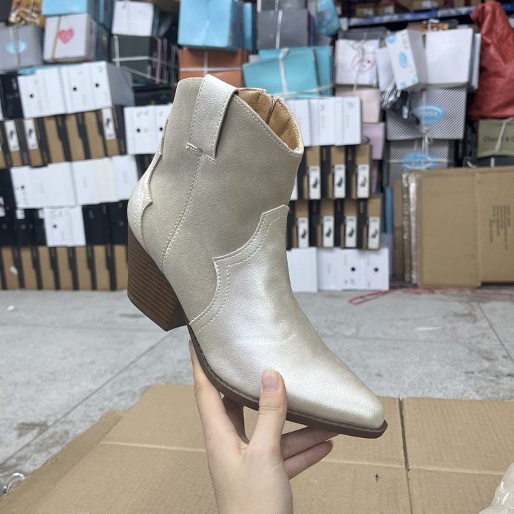 外贸原单女靴新款尖头纯色粗跟时尚侧拉链拼接短靴及踝靴