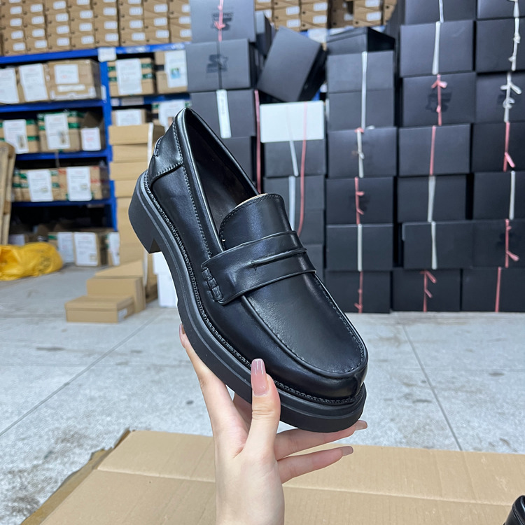 新款舒适休闲百搭浅口单鞋