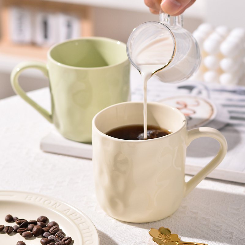 奶油风陶瓷杯子水杯新款情侣马克杯陶瓷咖啡杯牛奶杯家用早餐杯