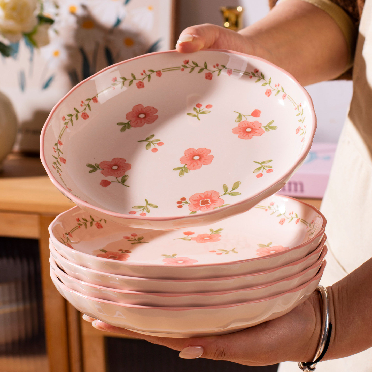 2025新款漂亮的盘子家用菜盘釉下彩8英寸特别好看的陶瓷碟子餐盘,餐饮具,盘,淘宝优惠券,粉丝福利购,淘宝优惠卷