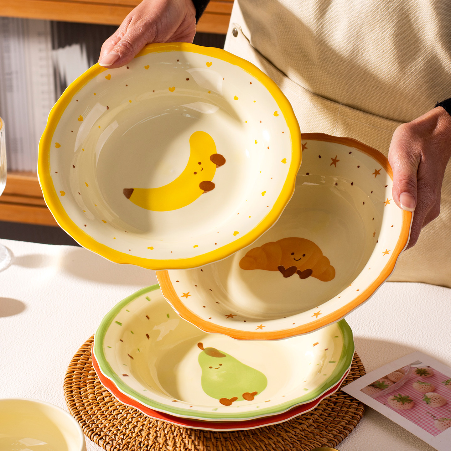 可爱陶瓷盘子菜盘家用2025新款漂亮餐盘碟子特别好看的高颜值餐具,餐饮具,盘,淘宝优惠券,粉丝福利购,淘宝优惠卷