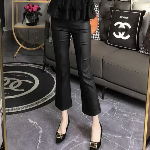 竖线涂层皮裤微喇叭九分裤子