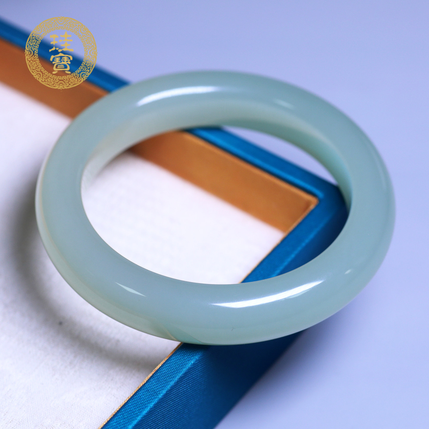 珪宝和田玉冰绿晴宽条手镯61.5mm
