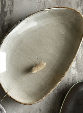 DXC 创意盘子北欧鱼盘陶瓷不规则菜盘异形餐具家用简约蒸鱼盘子