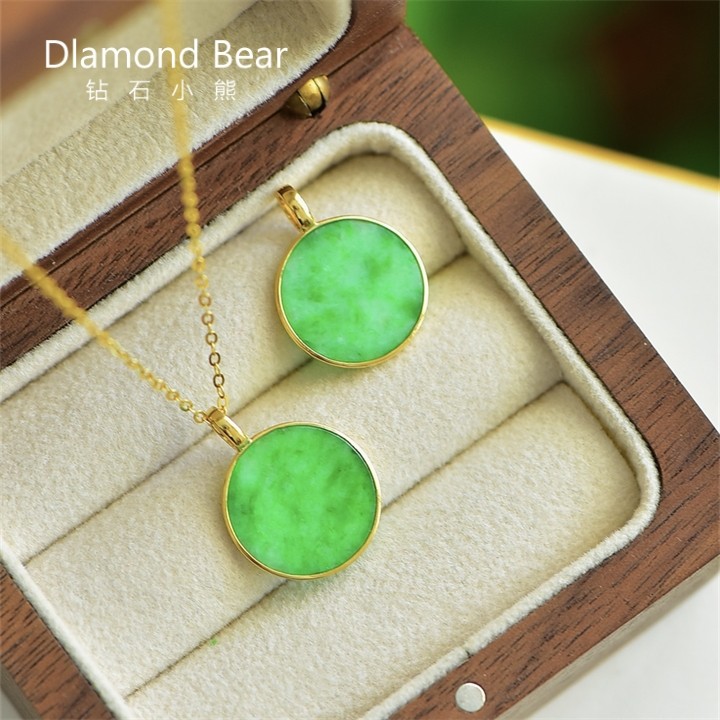加厚重工18K真金镶嵌苹果绿A货翡翠团圆拍吊坠简约时尚精致女项链在类目 饰品/流行首饰/时尚饰品新, 项坠/吊坠中 - 来自Buy2taobao.com提供专业的淘宝代购服务