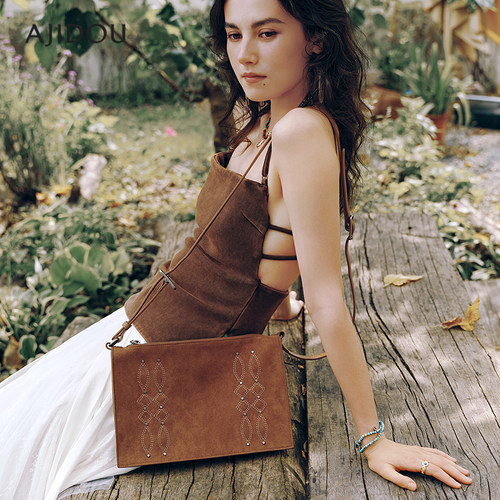 阿吉豆女款斜挎包游牧包包产品包