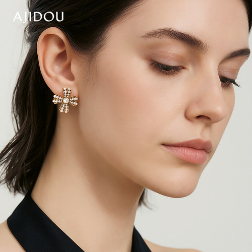 阿吉豆小香风珍珠气质百搭耳环