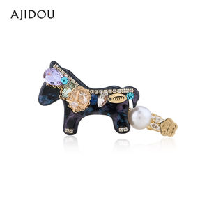 AJIDOU阿吉豆发夹刘海夹子新年发饰女可爱时尚小马珍珠水晶鸭嘴夹