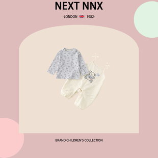 英国NEXT 两件套 NNX女童春秋甜美分体哈衣套装 满印上衣小熊背带裤