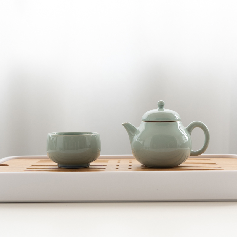 古青釉梨形壶一壶一杯