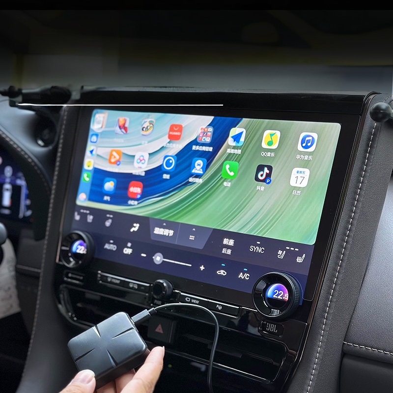 赛车手埃尔法lm无线投屏carplay