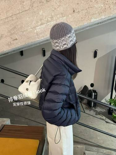 韩国货2025冬季休闲显瘦鹅绒服女爆款小排骨款羽绒服实体店同步