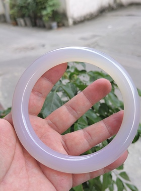 天然玛瑙玉髓白月光手镯高冰胖圆条超大圈口锦鲤红手镯新年送礼