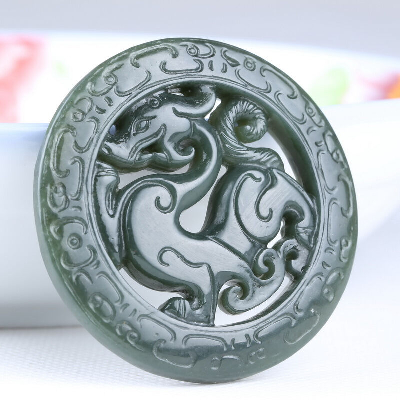 仿古龙圆牌天然生肖证书和田青玉