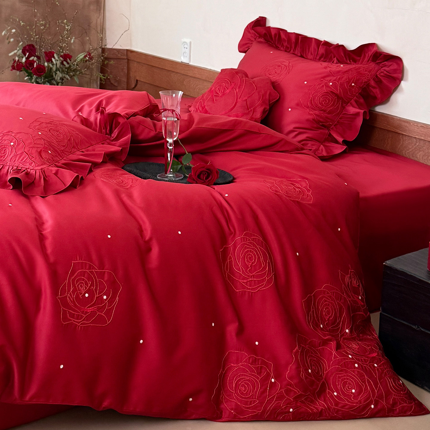 高档轻奢玫瑰结婚四件套红色纯棉婚庆喜被套新婚陪嫁床上用品婚房