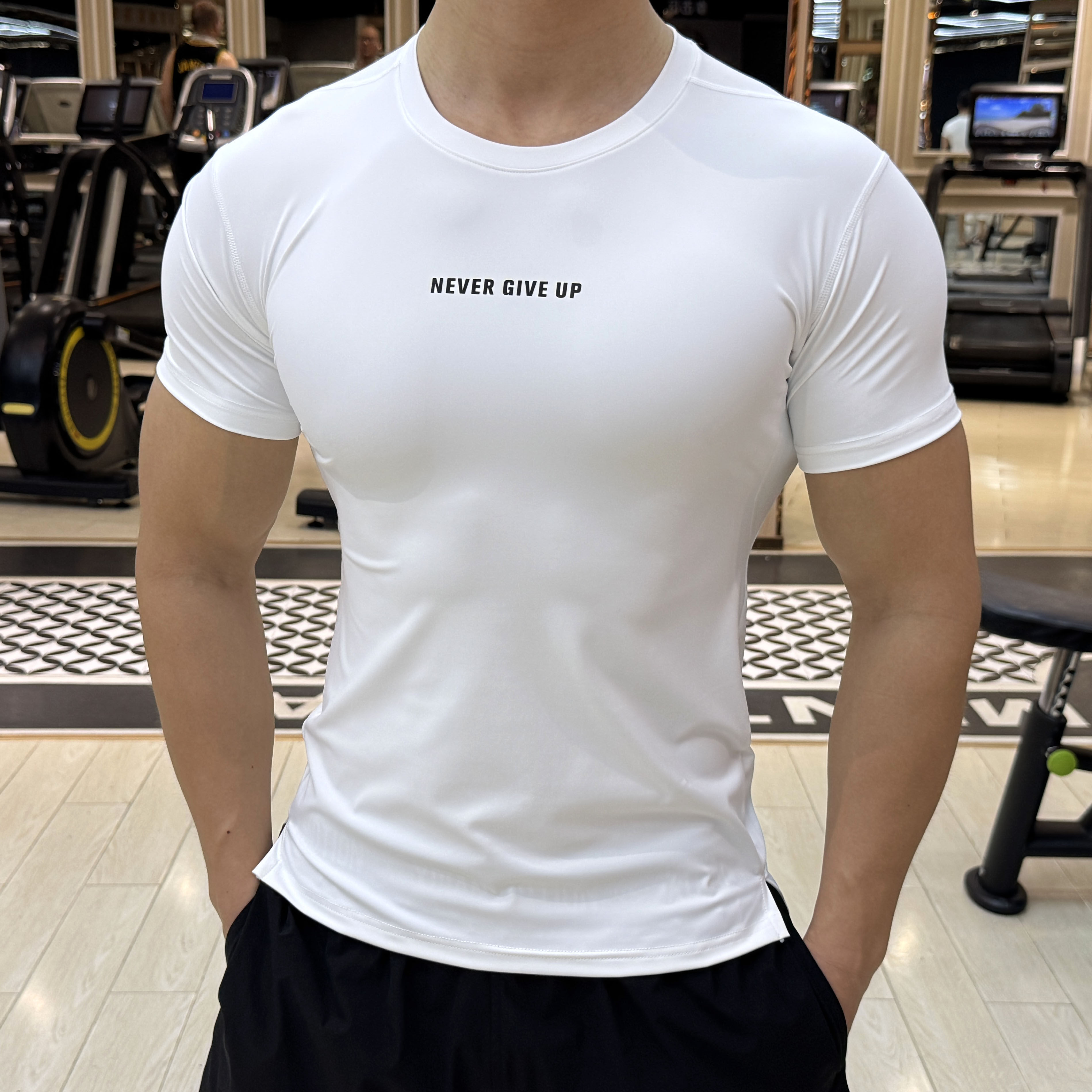 冰丝短袖男士透气高弹力速干衣跑步训练健身服凉感紧身衣运动T恤