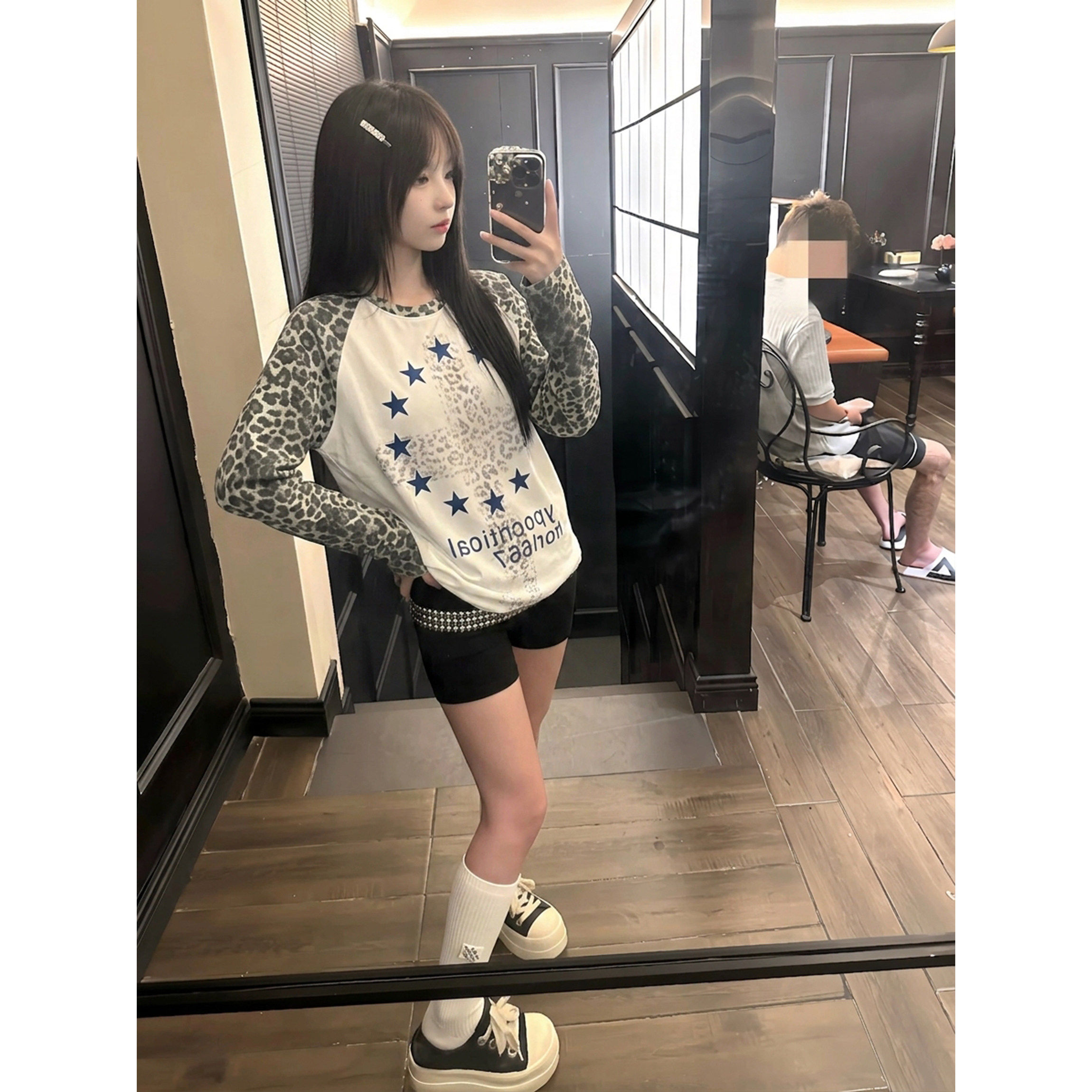 美式辣妹豹纹插肩星星印花长袖T恤女早秋宽松轻亚朋克风韩系上衣