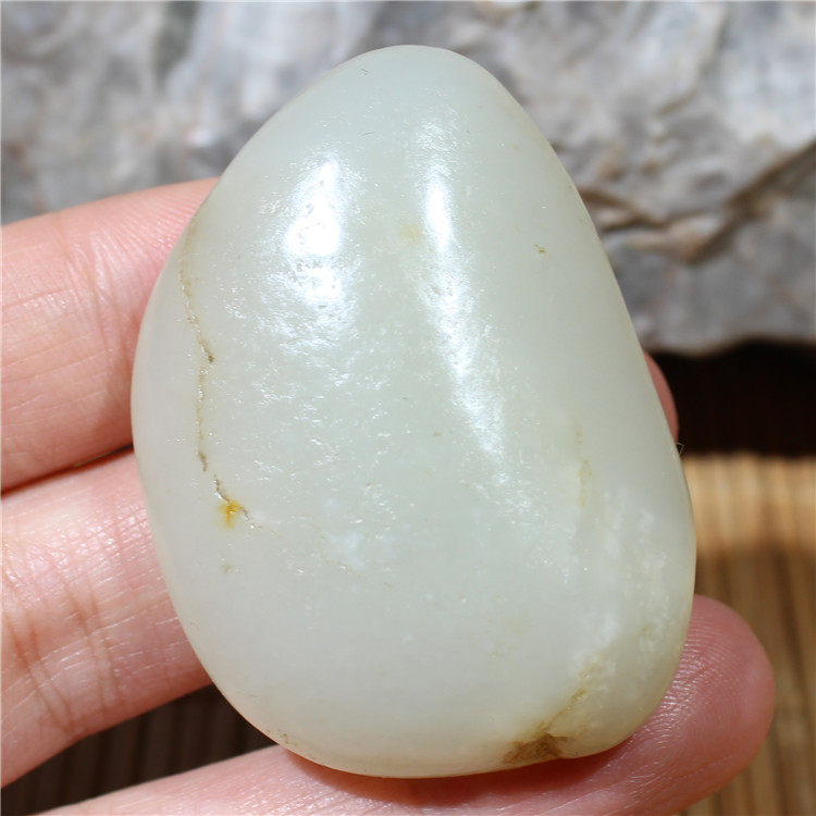 和田玉白玉籽料原石独籽原皮39克雪花玉细肉好型天然玉石原籽无修