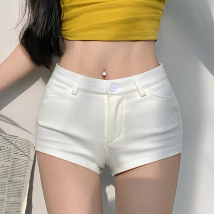 白色高腰短裤女夏2026新款辣妹弹力包臀紧身百搭性感显瘦休闲热裤