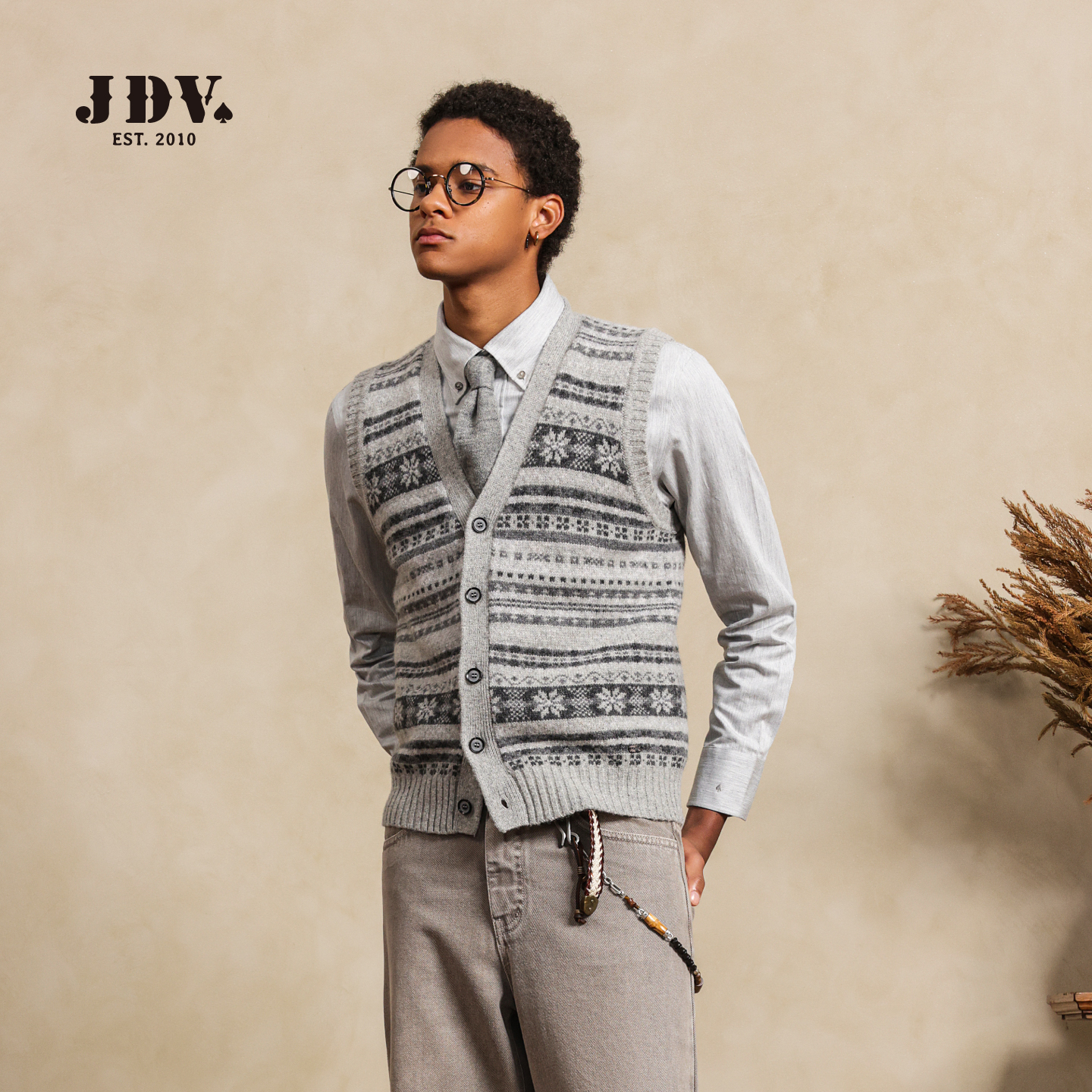 JDV浅灰色长袖正装衬衫