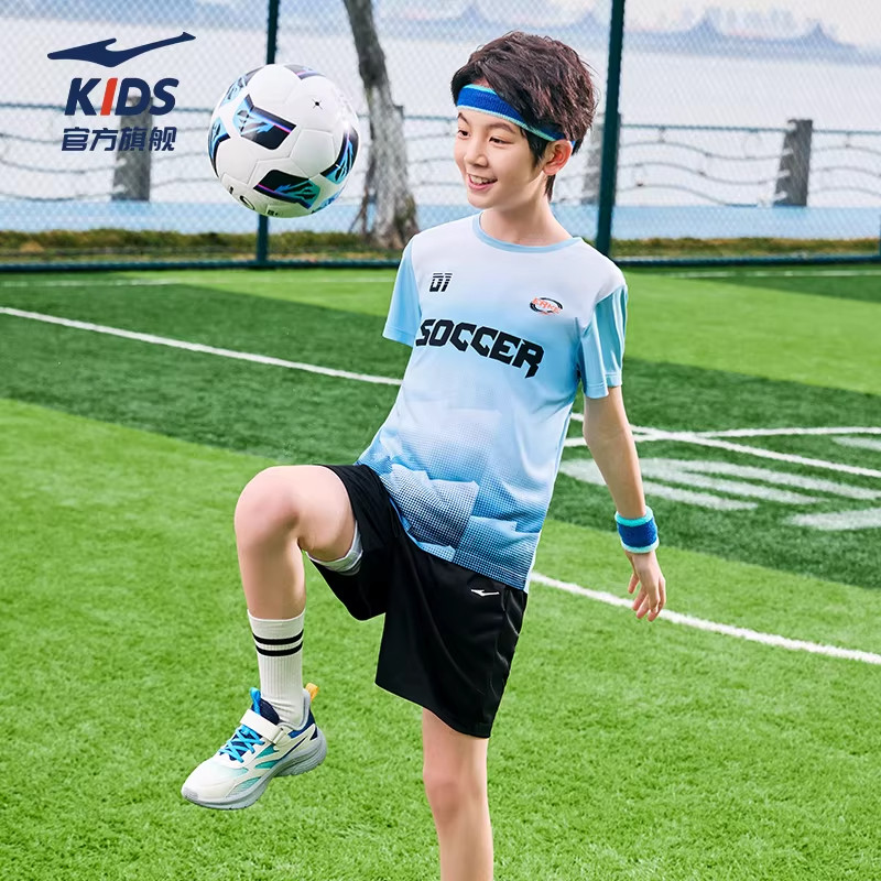 鸿星尔克男童装儿童套装夏季速干防晒足球运动服短袖短裤校园大童