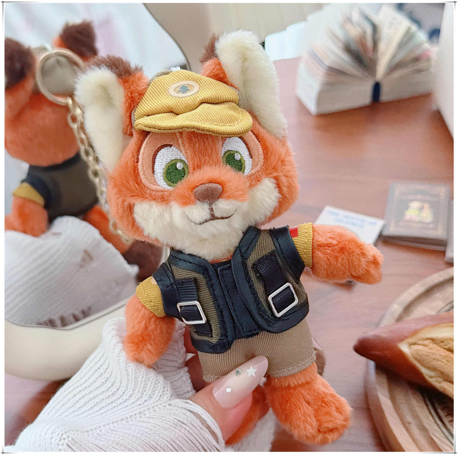 仅售衣服】尼克狐朱迪挂件衣服公仔玩具17cm娃衣钥匙扣着替马甲