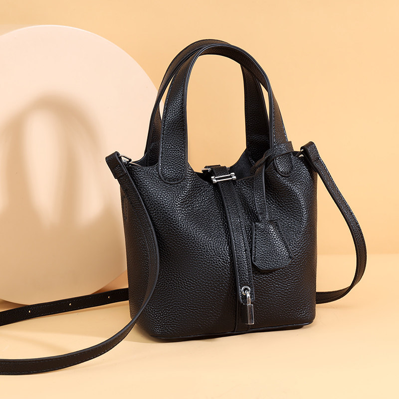 真皮水桶包女2025新款菜篮子女包大容量手提包头层牛皮单肩斜挎包