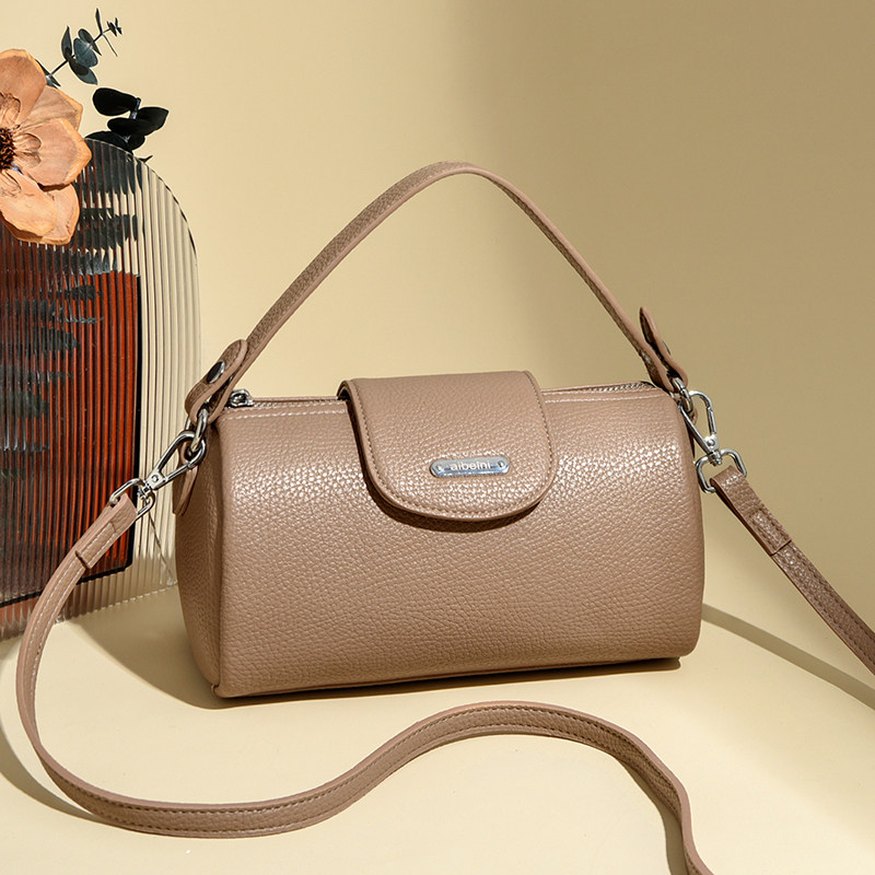 真皮波士顿枕头包女2025新款百搭单肩斜挎包高级感女式手提包女包