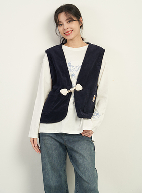 UGIZ2024年冬季新品韩版复古牛角扣保暖灯芯绒马甲女UDEH816