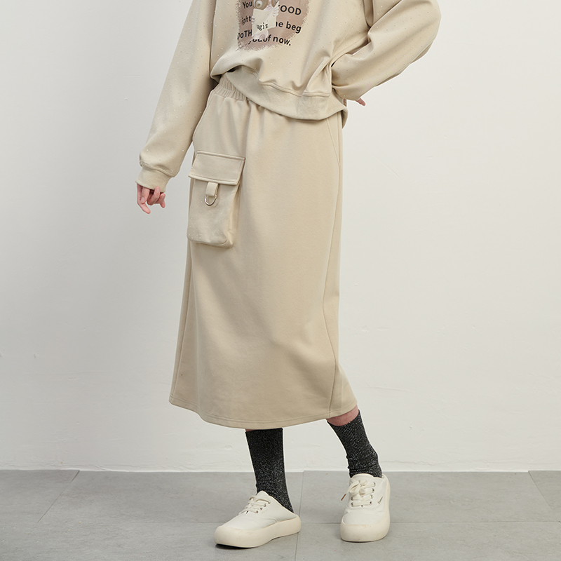 UGIZ韩版休闲口袋直筒半身裙