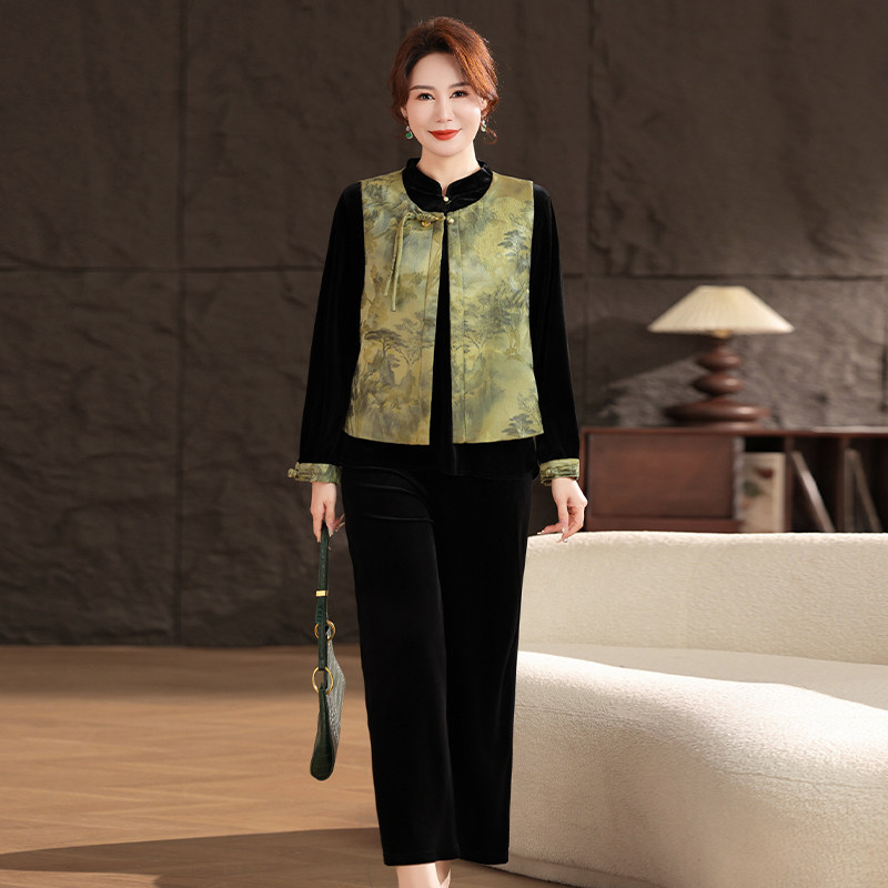 新中式妈妈春装套装国风马甲外套洋气中老年春秋金丝绒小衫上衣女
