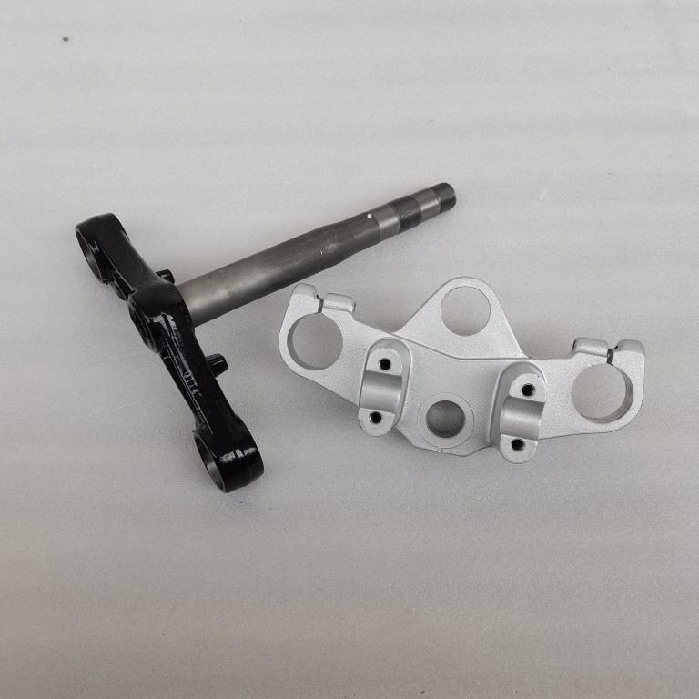 适用雅马哈原装配件 天剑王YBR250 飞致方向柱下三星上联板上三星
